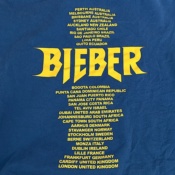 Justin Bieber Divided Blue/Gold Stadium Tour Cropped Sweatshirt Top **Size S** - Picture 4 of 7